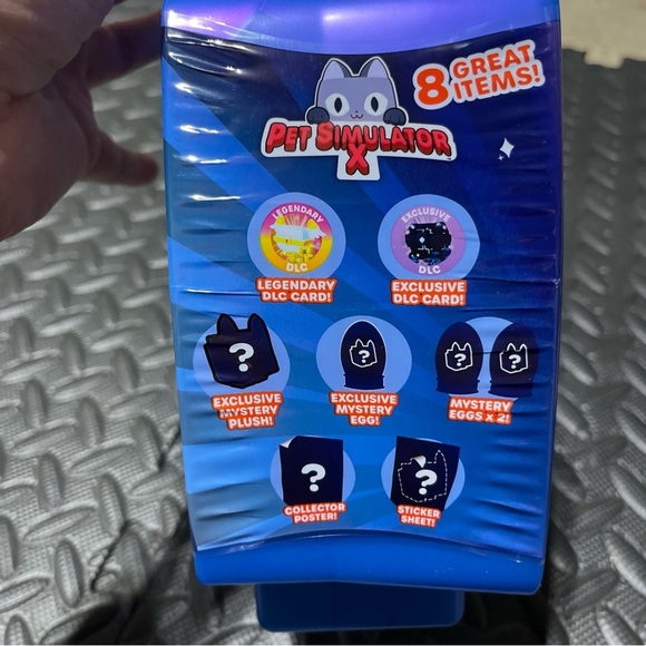Official Pet Simulator X | Blue Iridescent Cat Collector Bundle | Series 1 - Picture 4 of 5